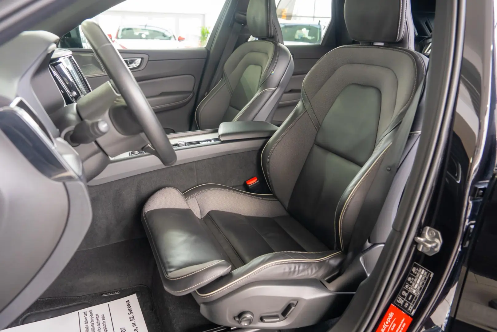 Volvo XC 60 2.0 T8 Plug-in hybrid AWD R-Design