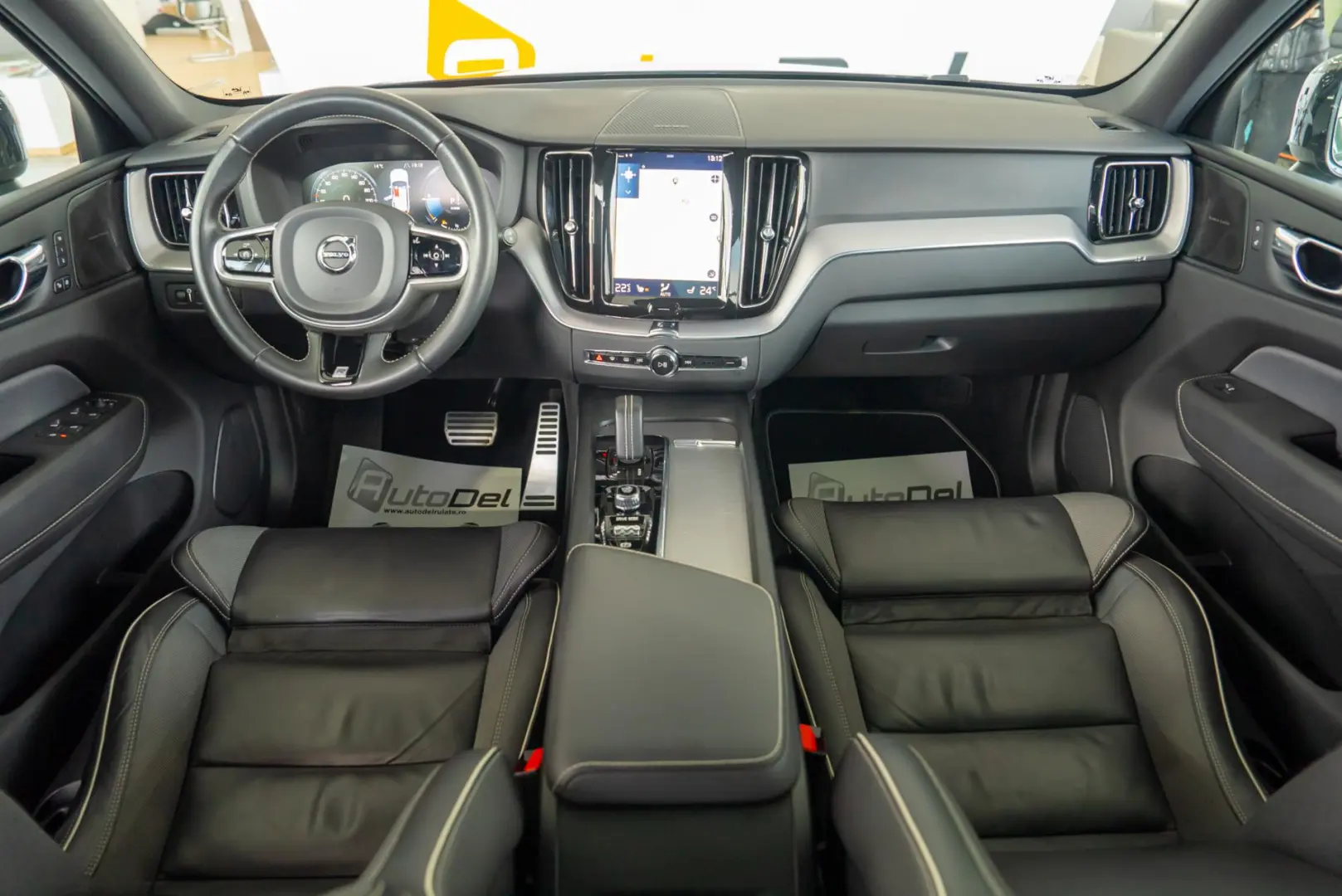 Volvo XC 60 2.0 T8 Plug-in hybrid AWD R-Design