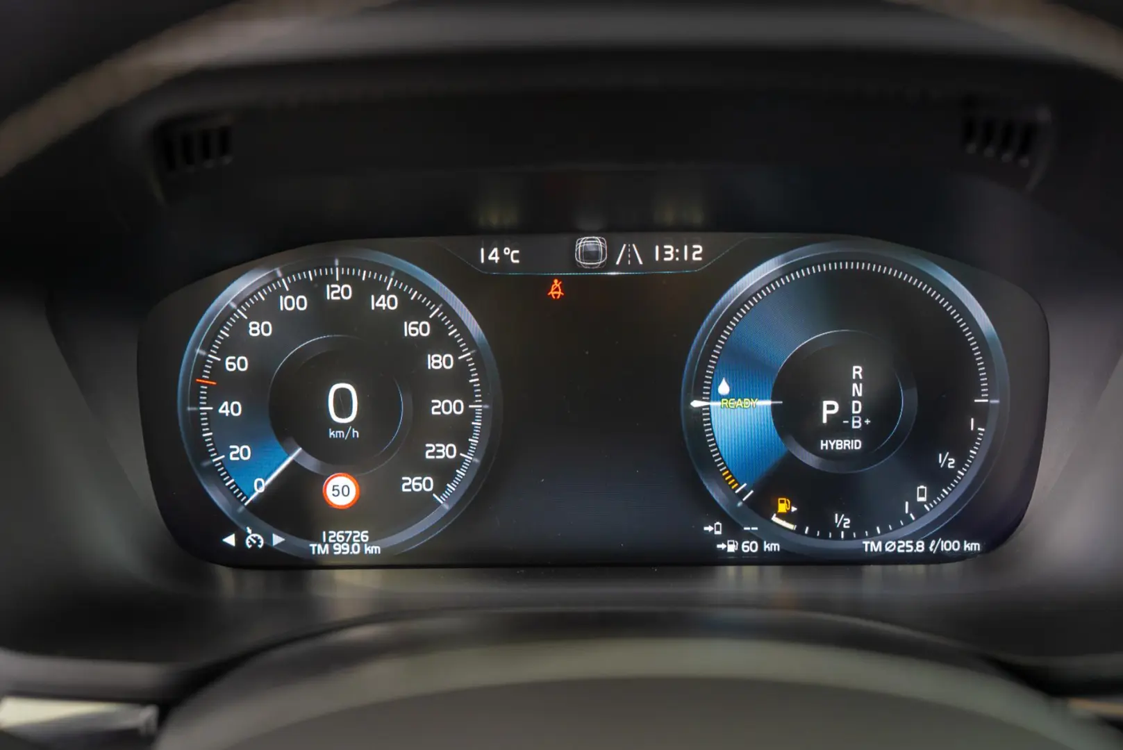 Volvo XC 60 2.0 T8 Plug-in hybrid AWD R-Design