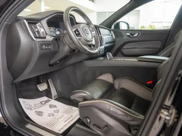 Volvo XC 60 2.0 T8 Plug-in hybrid AWD R-Design