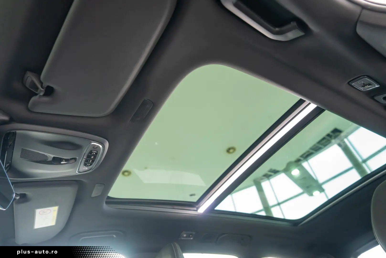 Volvo XC 60 2.0 T8 Plug-in hybrid AWD R-Design