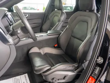 Volvo XC 60 2.0 T8 Plug-in hybrid AWD R-Design