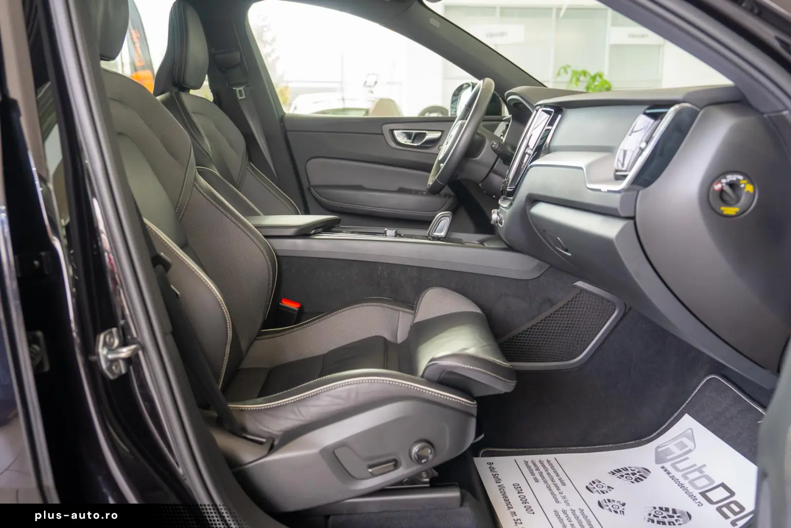 Volvo XC 60 2.0 T8 Plug-in hybrid AWD R-Design