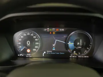 Volvo XC 40 1.5 T4 RECHARGE Automat 