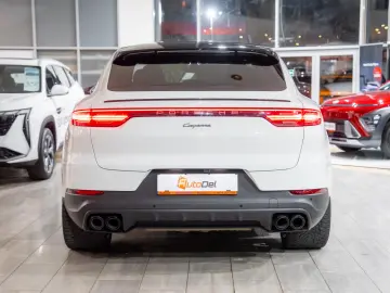Porsche Cayenne Coupe 3.0 eHybrid V6