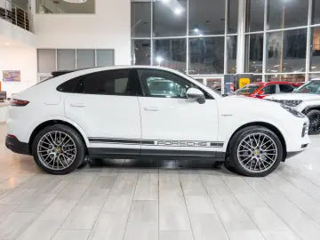Porsche Cayenne Coupe 3.0 eHybrid V6