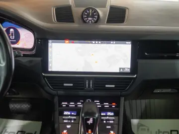 Porsche Cayenne Coupe 3.0 eHybrid V6