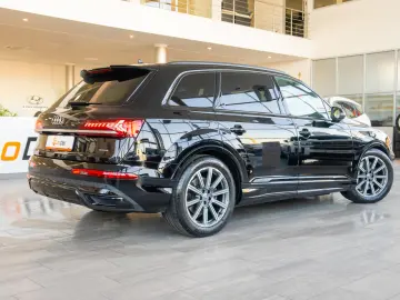 Audi Q7 55TFSIe 3.0 V6 Quattro Tiptronic 