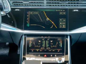 Audi Q7 55TFSIe 3.0 V6 Quattro Tiptronic  S-Line