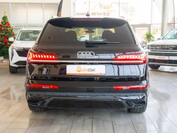 Audi Q7 55TFSIe 3.0 V6 Quattro Tiptronic  S-Line