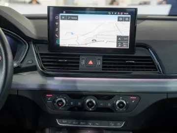 Audi Q5 2.0TDI Mild Hybrid Quattro  S-Line  - Facelift