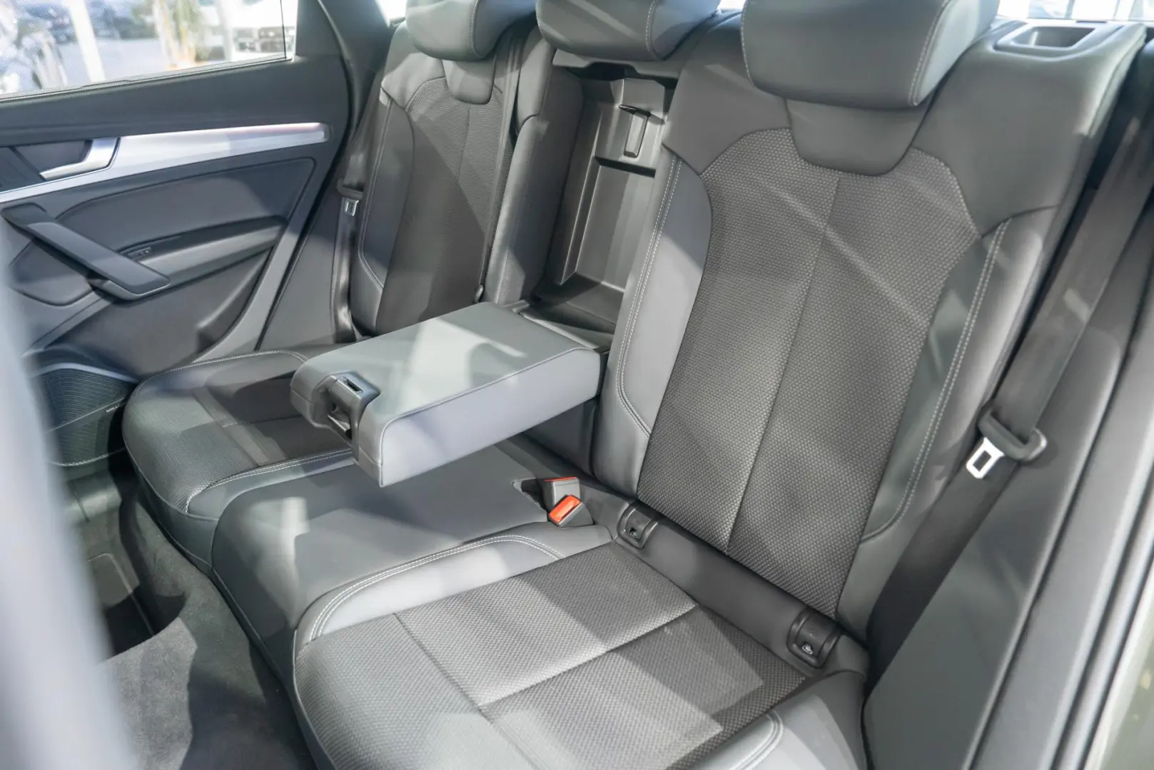 Audi Q5 2.0TDI Mild Hybrid Quattro  S-Line  - Facelift