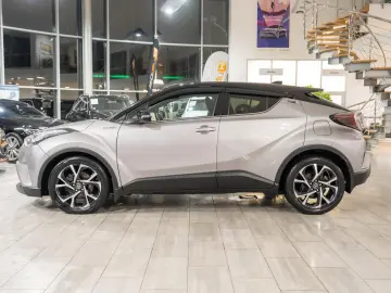 Toyota C-HR 1.8 hybrid C-ULT