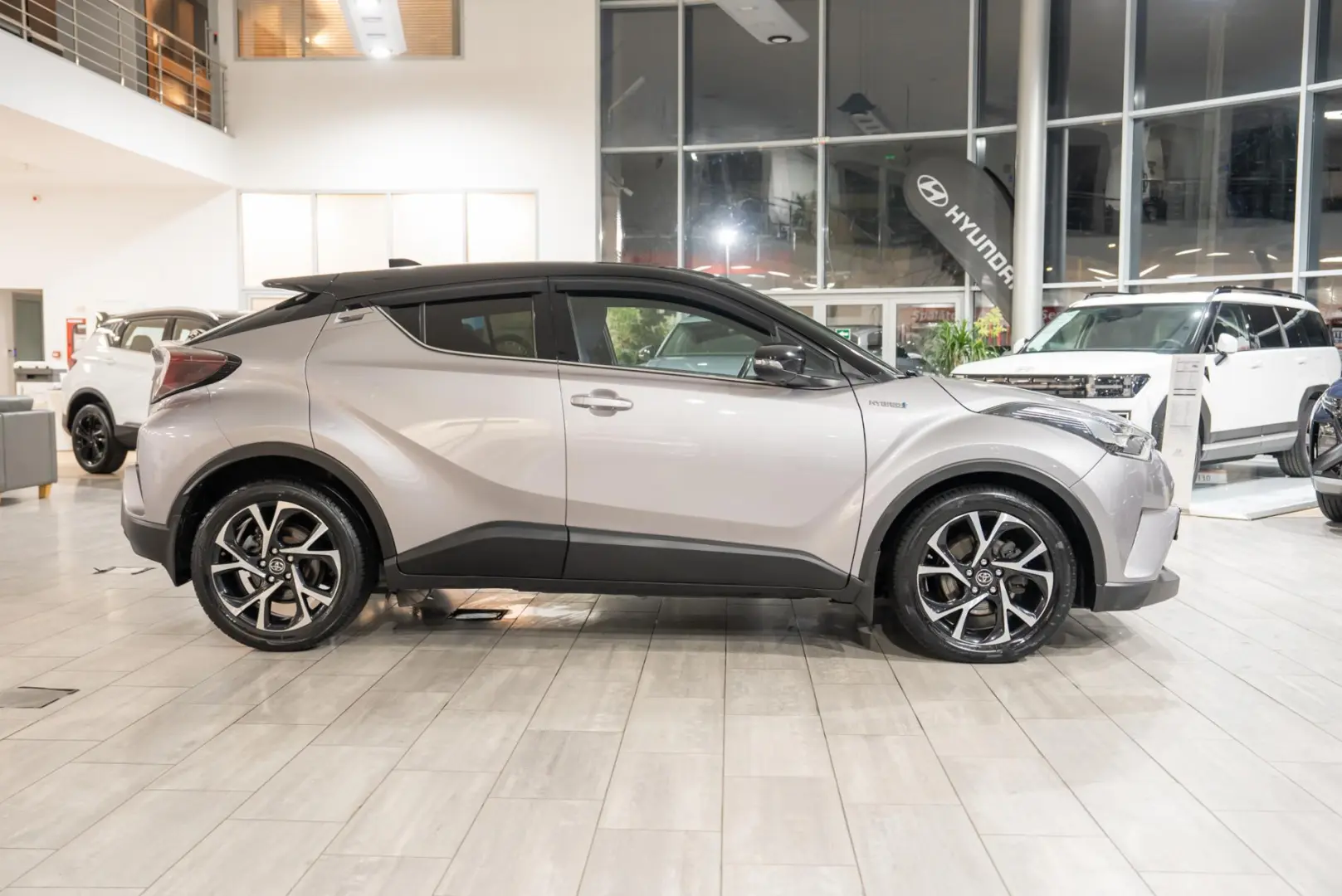Toyota C-HR 1.8 hybrid C-ULT