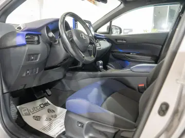 Toyota C-HR 1.8 hybrid C-ULT