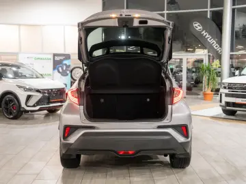 Toyota C-HR 1.8 hybrid C-ULT