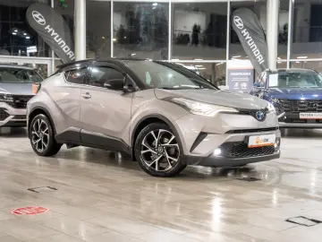 Toyota C-HR 1.8 hybrid C-ULT