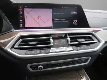 X5 xDrive45e xLine Park-Assistent HUD Luftfederu