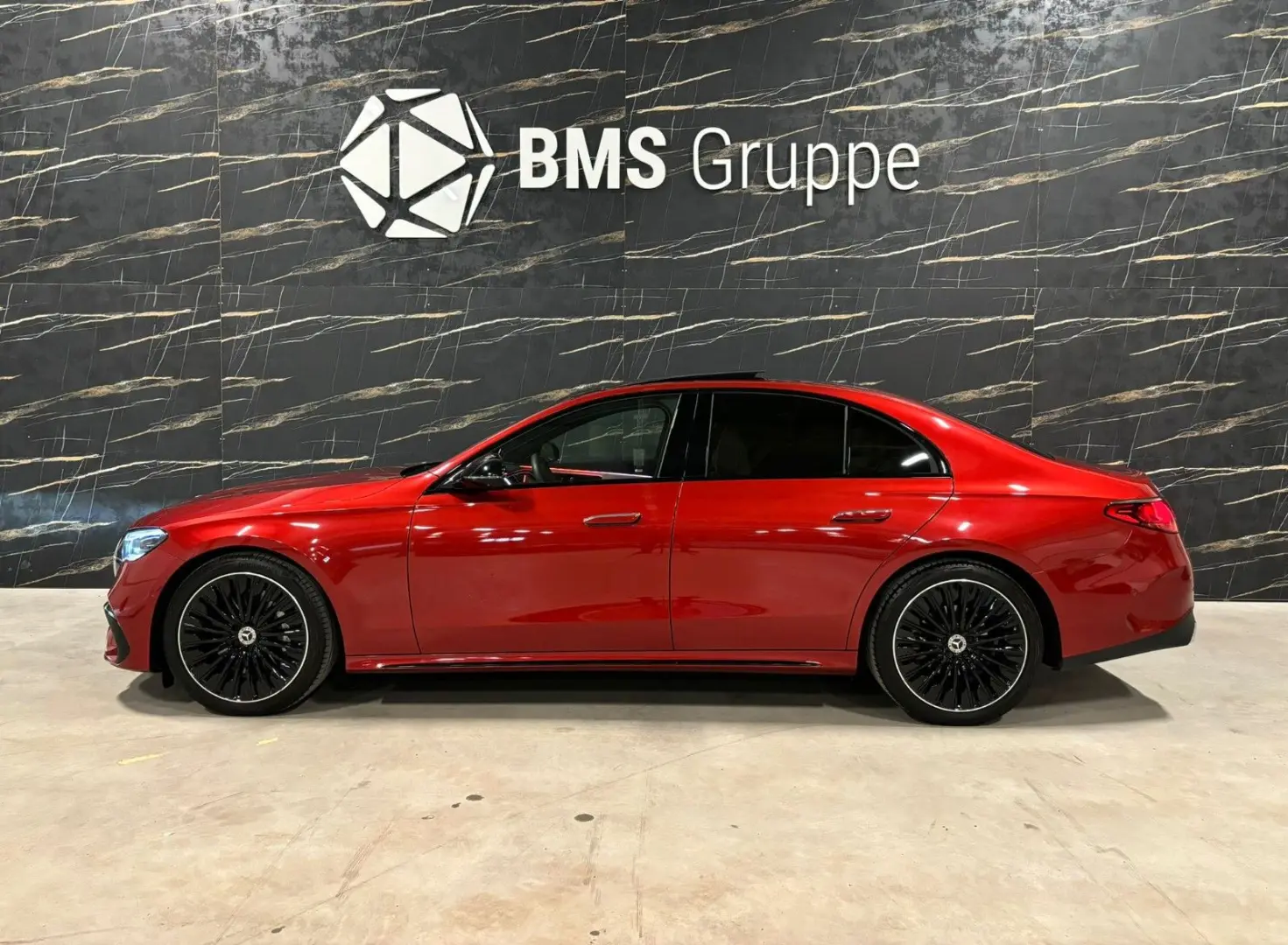 E 220d AMG / Superscreen / Night / Pano