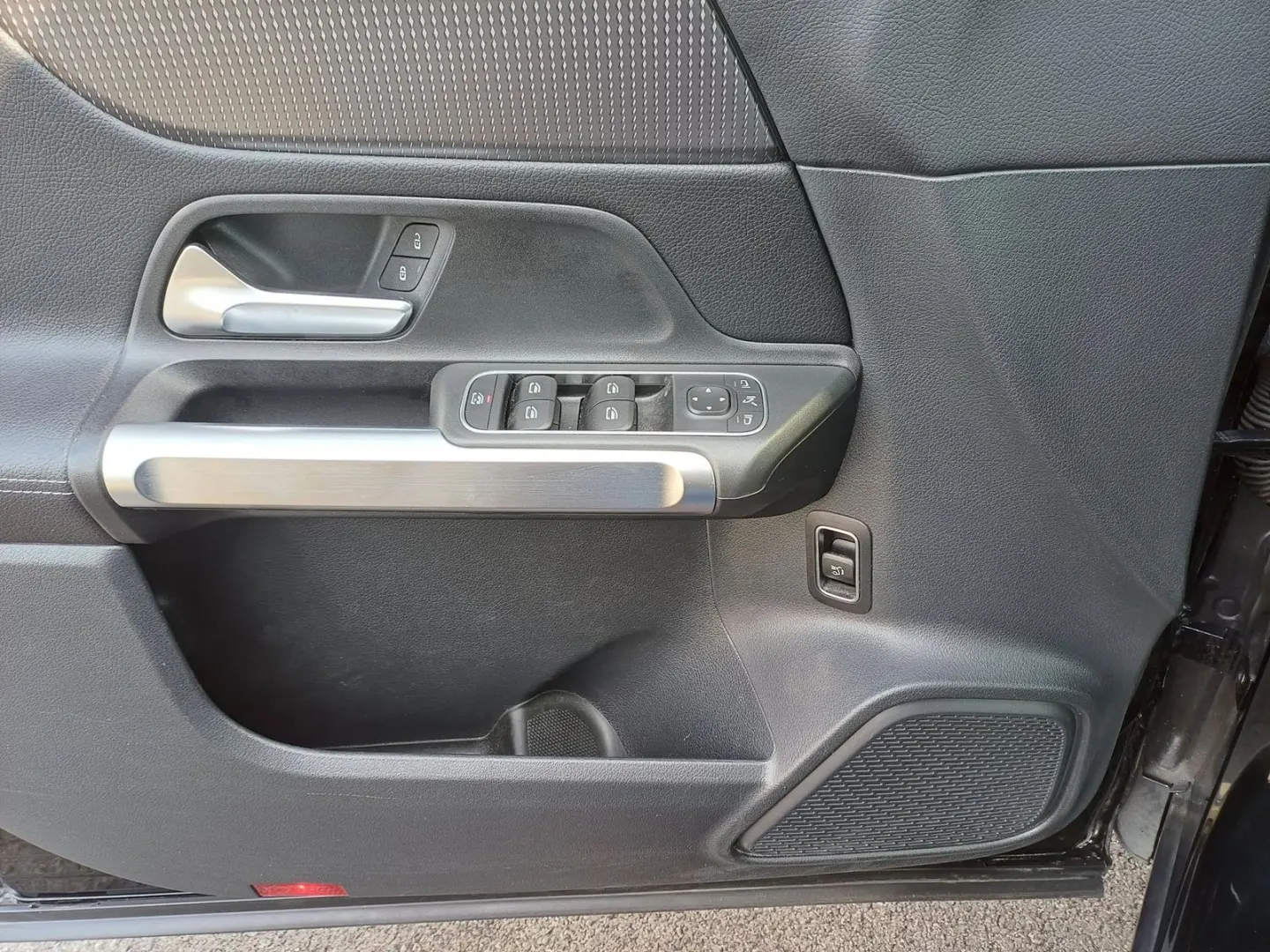 GLB 180 D 360° ACC DISTR+ HEAT KEYLESS 18