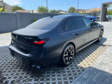 BMW M760e Plug-in Hybrid xDrive
