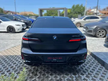 BMW M760e Plug-in Hybrid xDrive