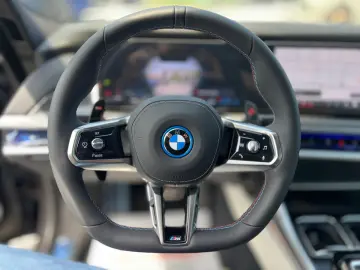 BMW M760e Plug-in Hybrid xDrive