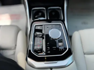 BMW M760e Plug-in Hybrid xDrive