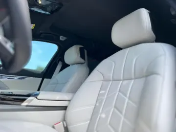 BMW M760e Plug-in Hybrid xDrive