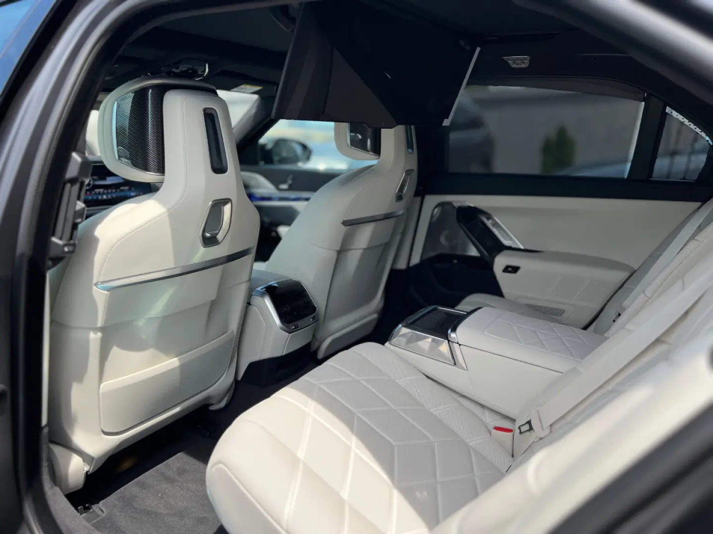 BMW M760e Plug-in Hybrid xDrive