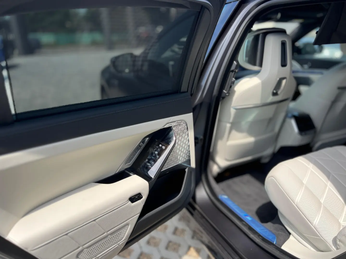 BMW M760e Plug-in Hybrid xDrive