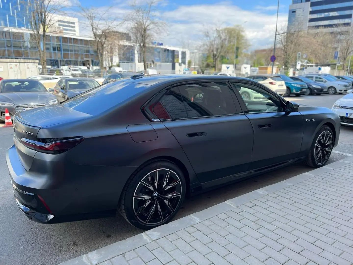BMW M760e Plug-in Hybrid xDrive