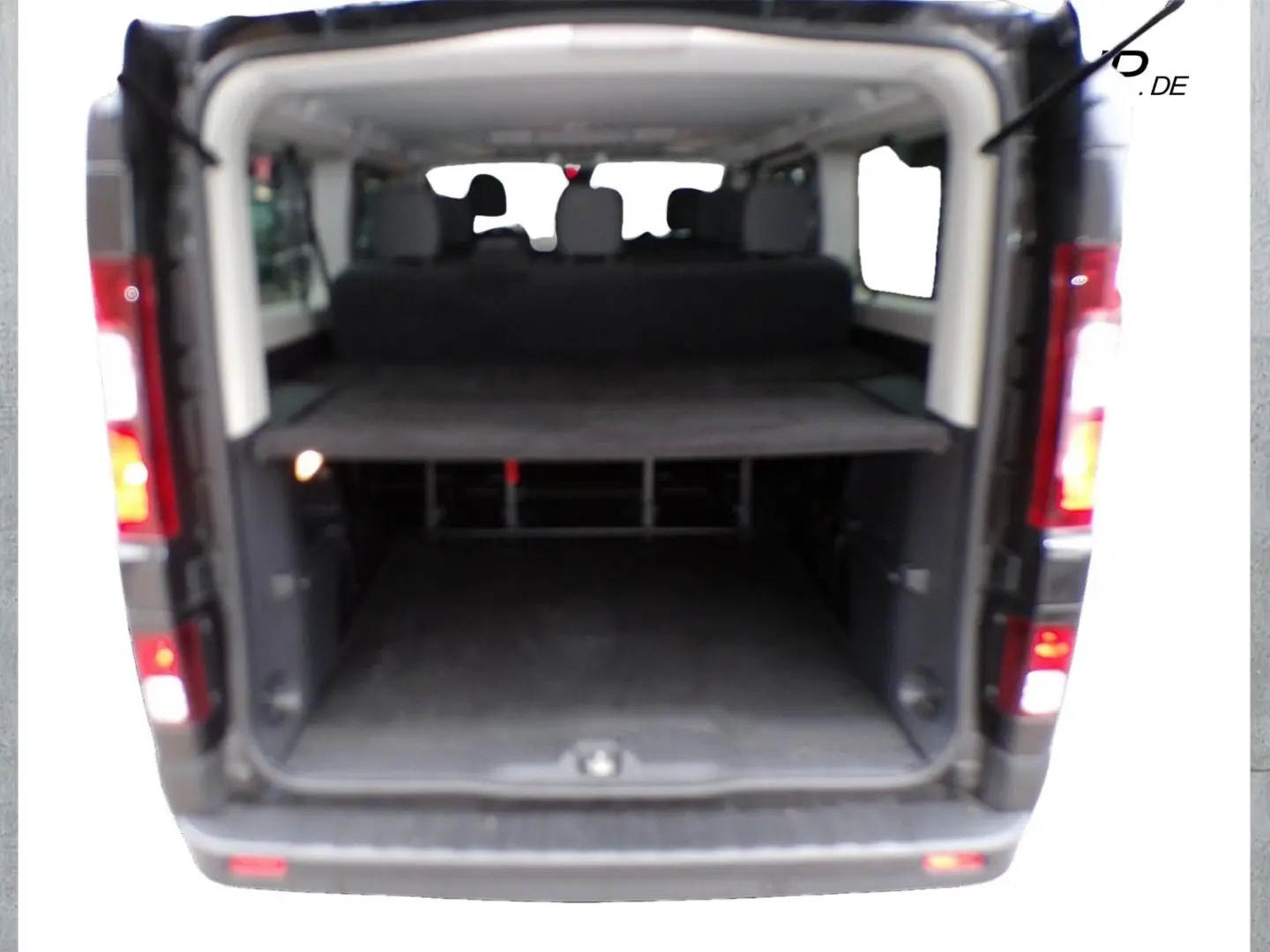 Trafic 2.0 dCi 150 L2H1 Intens*9-Sitzer*LED*Navi