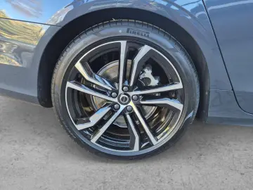 S90 T8 AWD Recharge Plug-In Hybrid Ultimate Dark