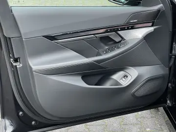 BMW 550 e xDrive M-SPORT PRO