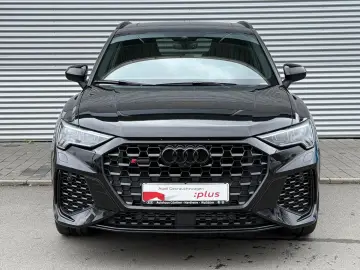 RS Q3 +SPORTABGAS+WINTERRÄDER+KAMERA+DÄMPFERREGE