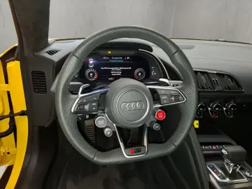 R8 Coupé V10 performance quattro 456(620) kW(PS)