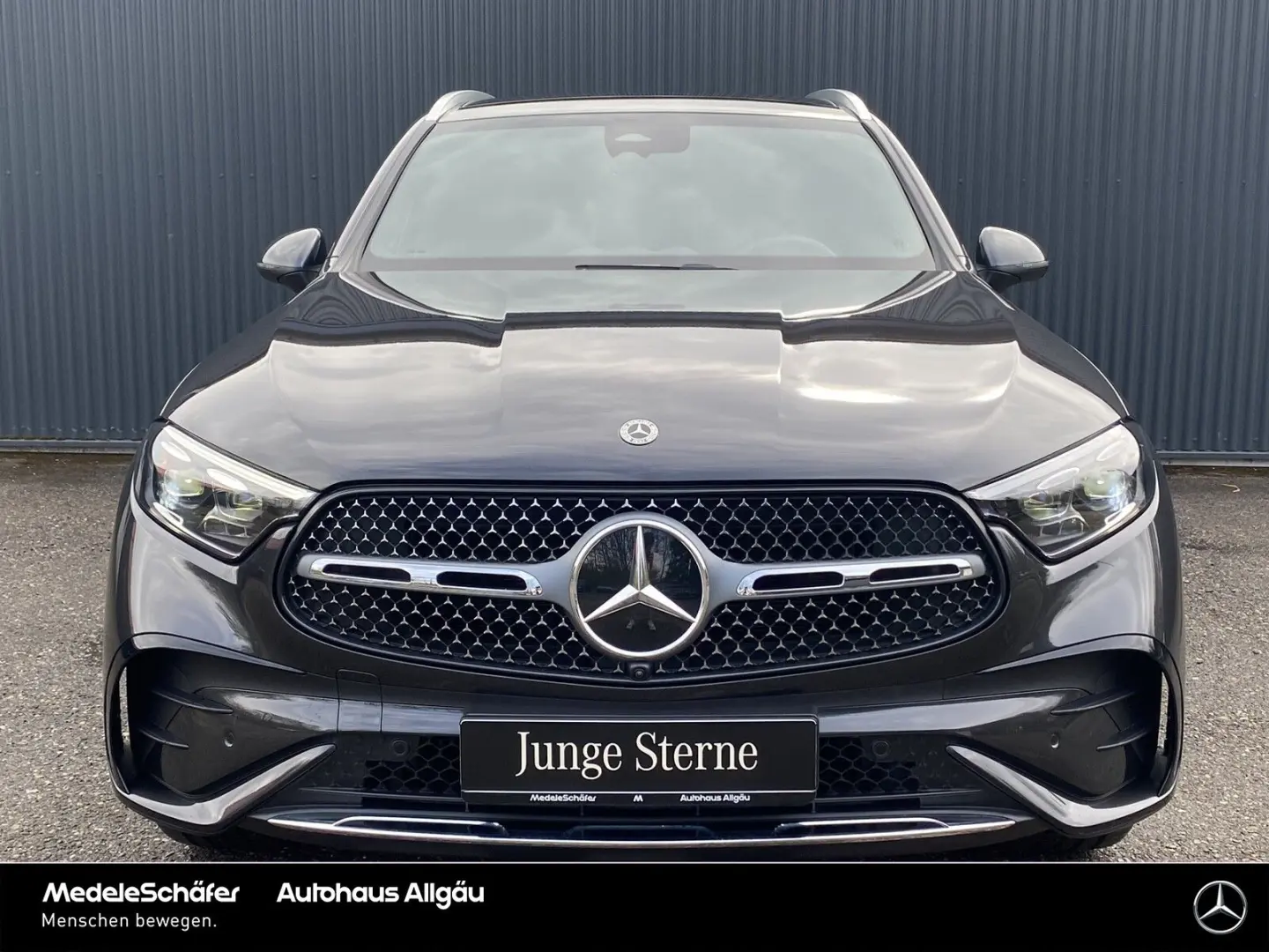 GLC 200 4M AMG Dist AHK DigLi Memo 360 Pan AdSou