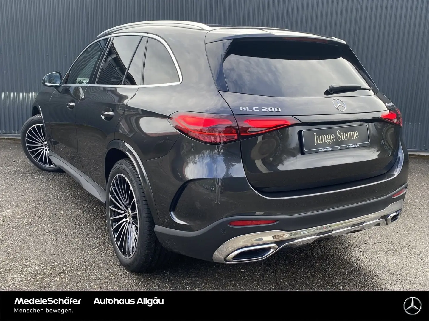 GLC 200 4M AMG Dist AHK DigLi Memo 360 Pan AdSou