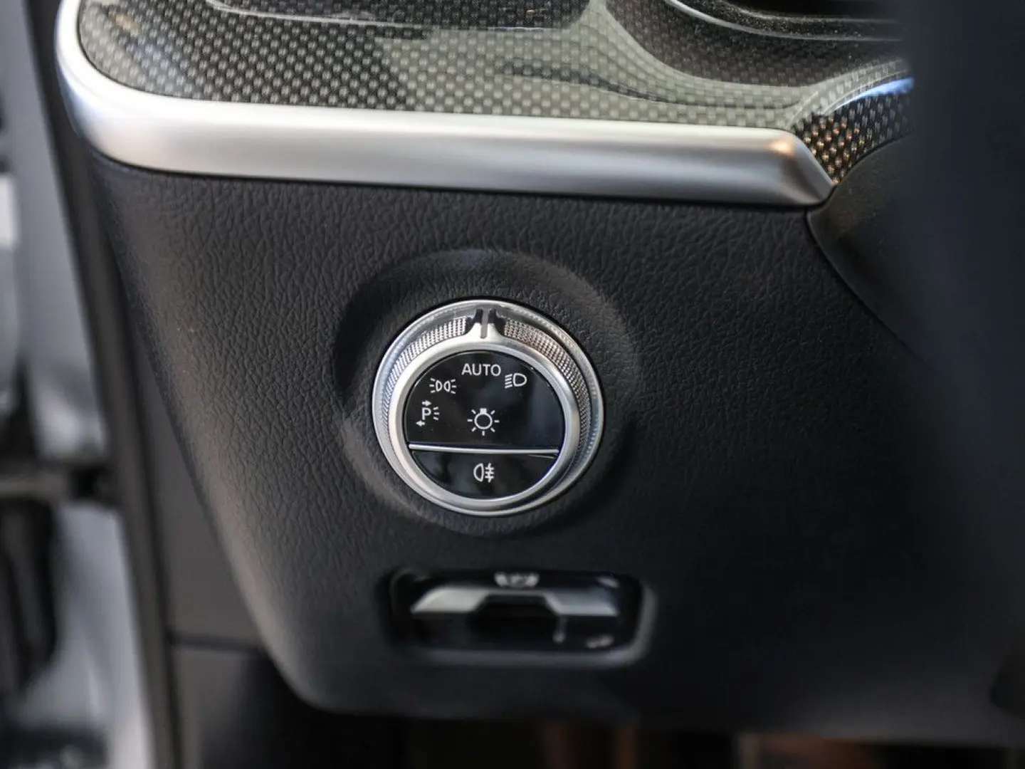 C 400 e 4M AMG Sport Premium Distr. LED Navi SHD
