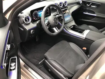 C 400 e 4MATIC +AMG+18Z+Panorama+AHK+Keyl.
