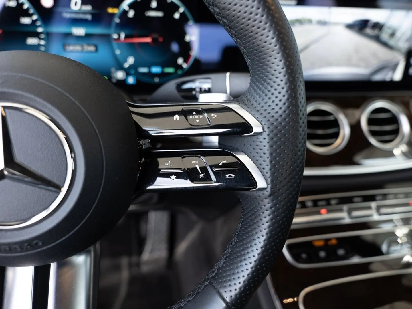 E 220 d AMG Line 4Matic FACEL. 360° LED NAVI PTS