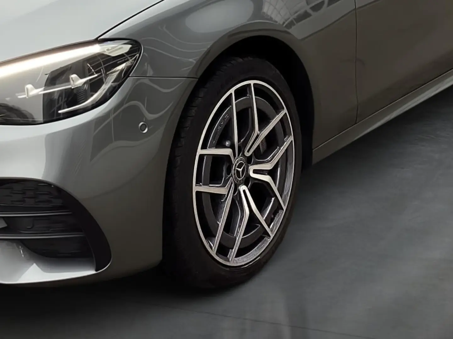 E 450 4M AMG+MBUX+Distro+Leder+Standhzg+SHD+360°