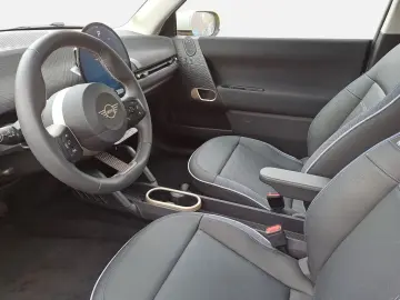 Cooper SE Classic Trim