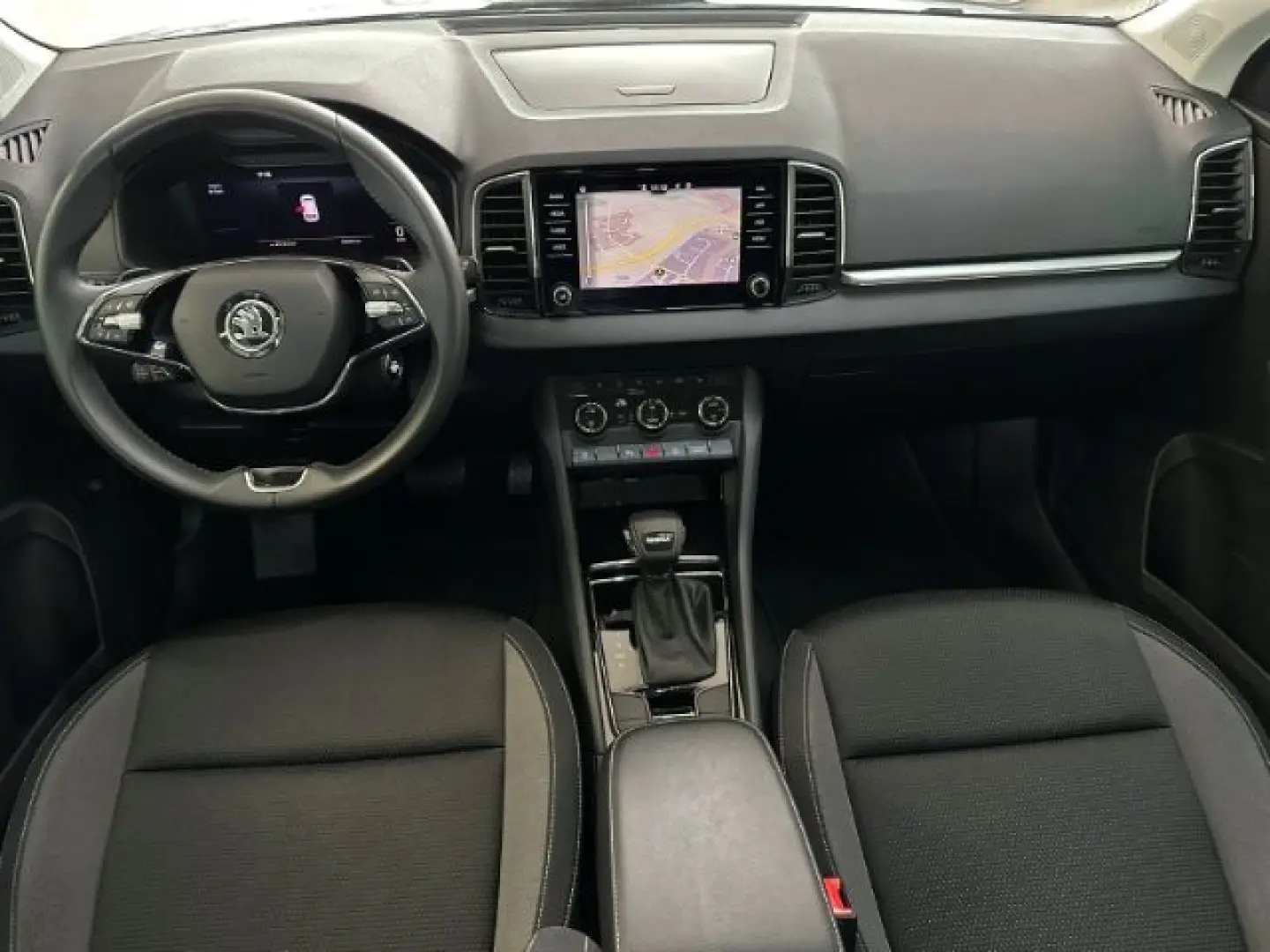 Karoq Tour 2.0 TDI DSG Navi Kamera ACC LaneAssis