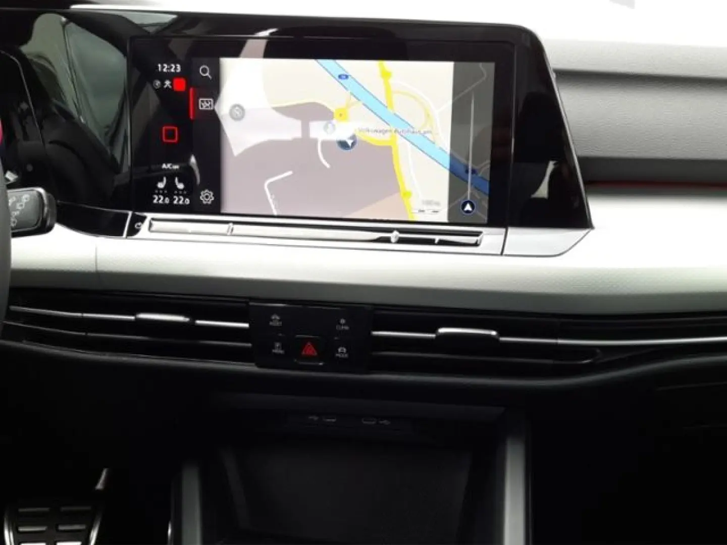 Golf VIII 2.0 TDI DSG Move LED+/AHK/Pano