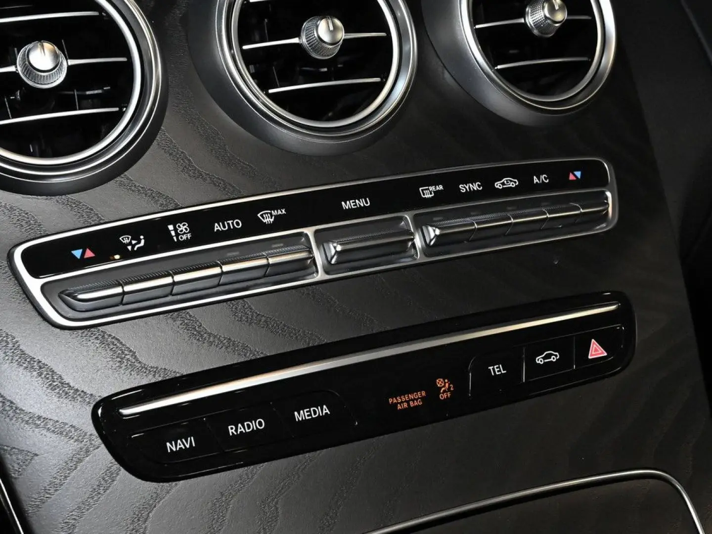 C 200 Cabrio AMG Line Night Distr Burm 360° Mult