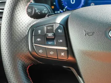 KUGA ST-LINE X AHK ACC HUD B&O STANDHZ LED PANO