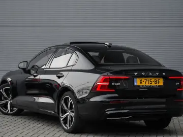 S60 2.0 B4 R-Design Ultimate Dark ACC