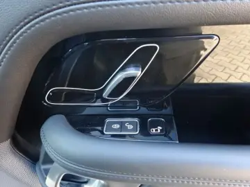 Range Rover 5.0 V8 Kompressor Vogue Rear-Seat-E.